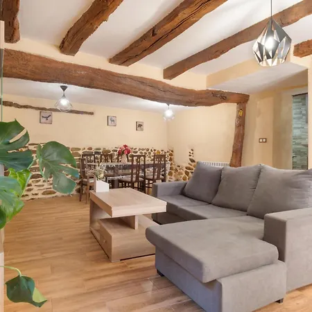 Casa Paxariego Ferienhaus